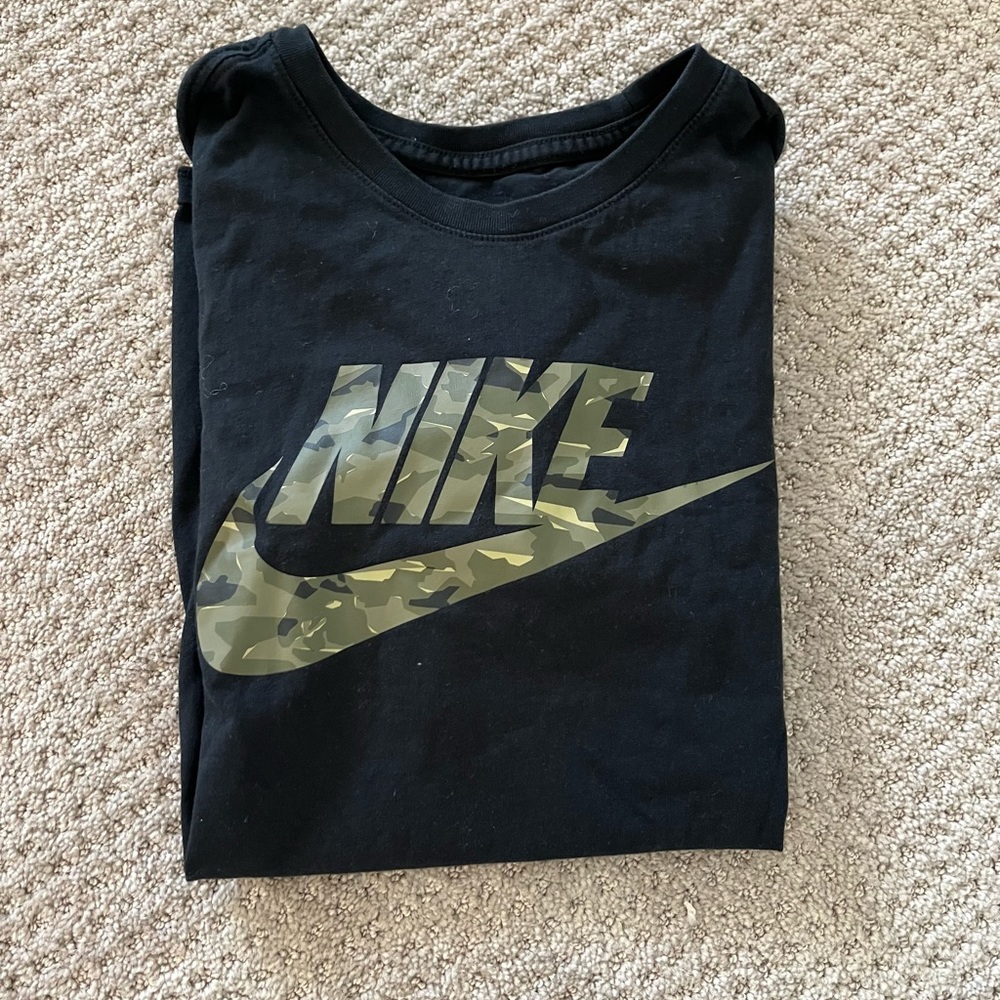 Nike T-shirt